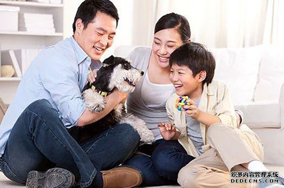 上海家庭教育指导服务中心成立 明年推出“上海